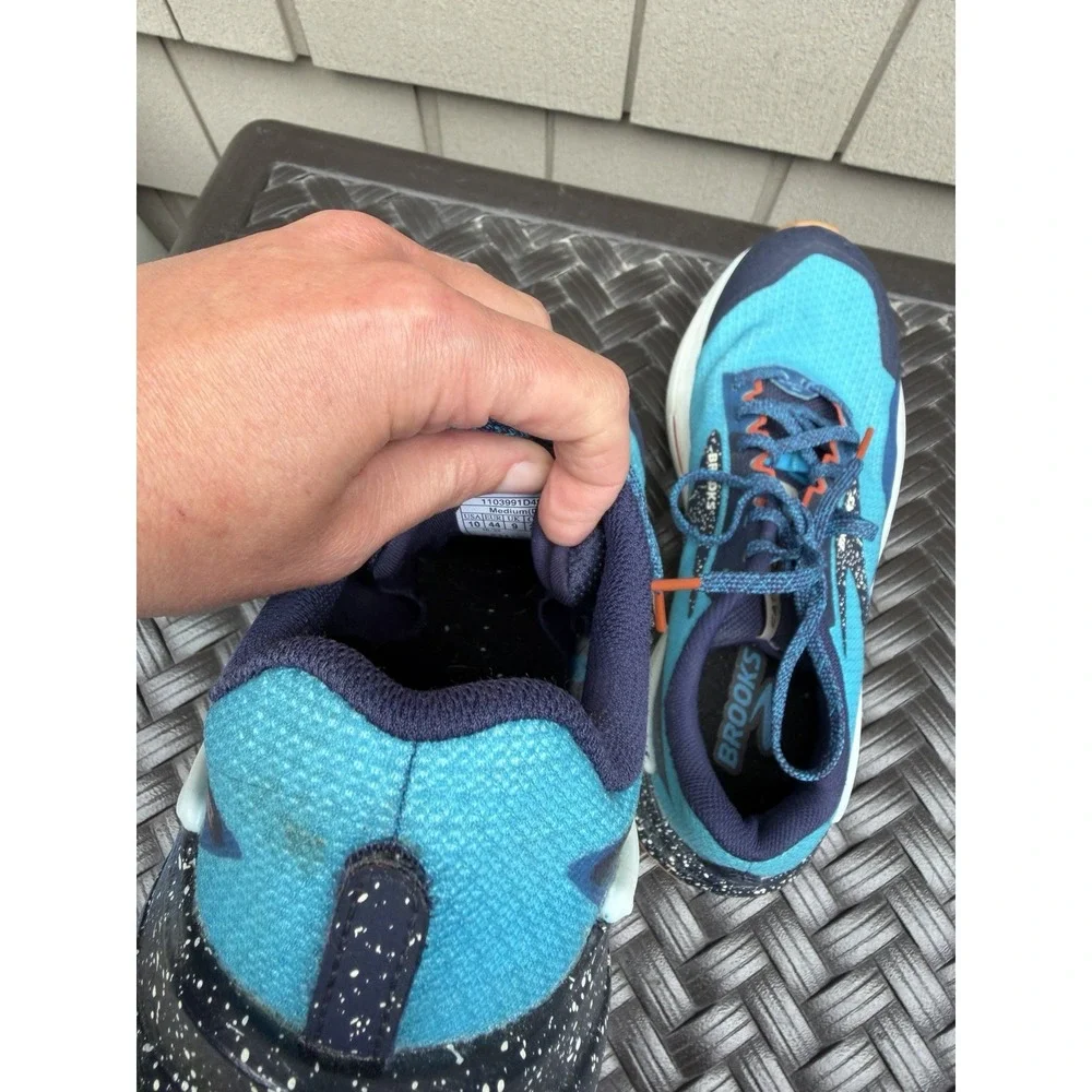 Brooks excellent used